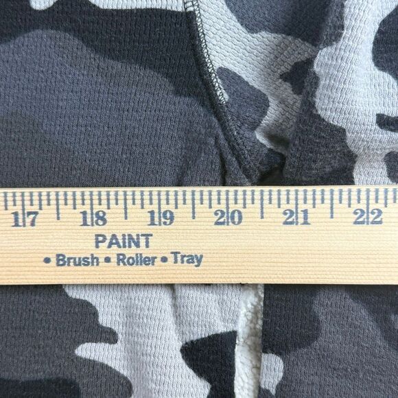 Chaps Ralph Lauren Waffle Knit Long Sleeve Black Camo T Shirt - Men’s US L - Picture 5 of 8